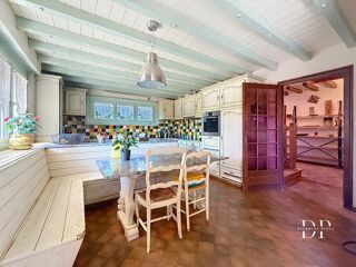  Maison � vendre 8 pi�ces 237 m�