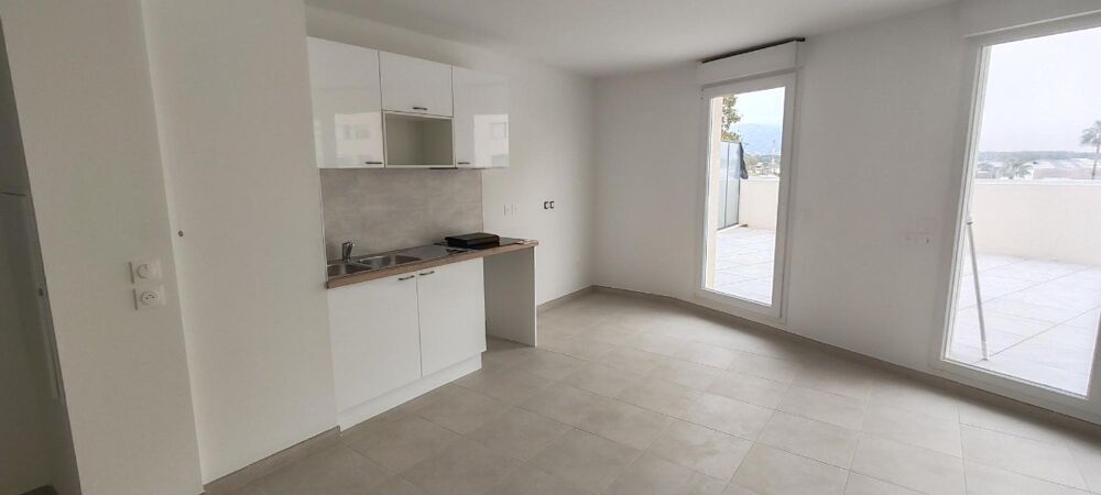 Location Appartement T3 avec parkings et terrasse à LA SEYNE SUR MER La seyne sur mer