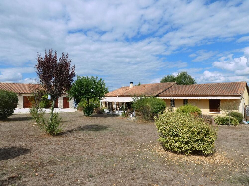 Vente Maison Maison de plain-pied 140m², 3 chambres, 2 terrasses, 3 garages, terrain 5800m² Sainte orse