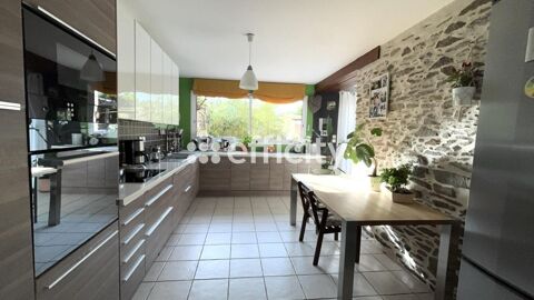   Maison individuelle Maison - 7 pièce(s) - 179 m²