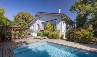  Maison  vendre 12 pices 300 m