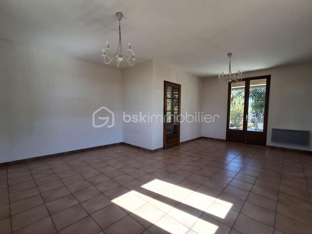 Vente Maison Charmante maison à vendre avec terrasse ensoleillée et parkings privatifs Verfeil