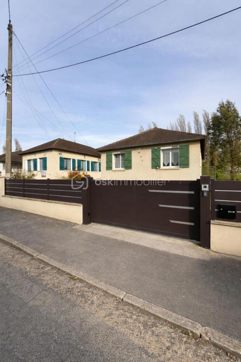 Pavillon 4 chambres avec sous-sol total et grenier aménageable  Fresneaux-Montchevreuil