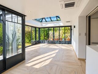  Maison à louer 6 pièces 232 m²