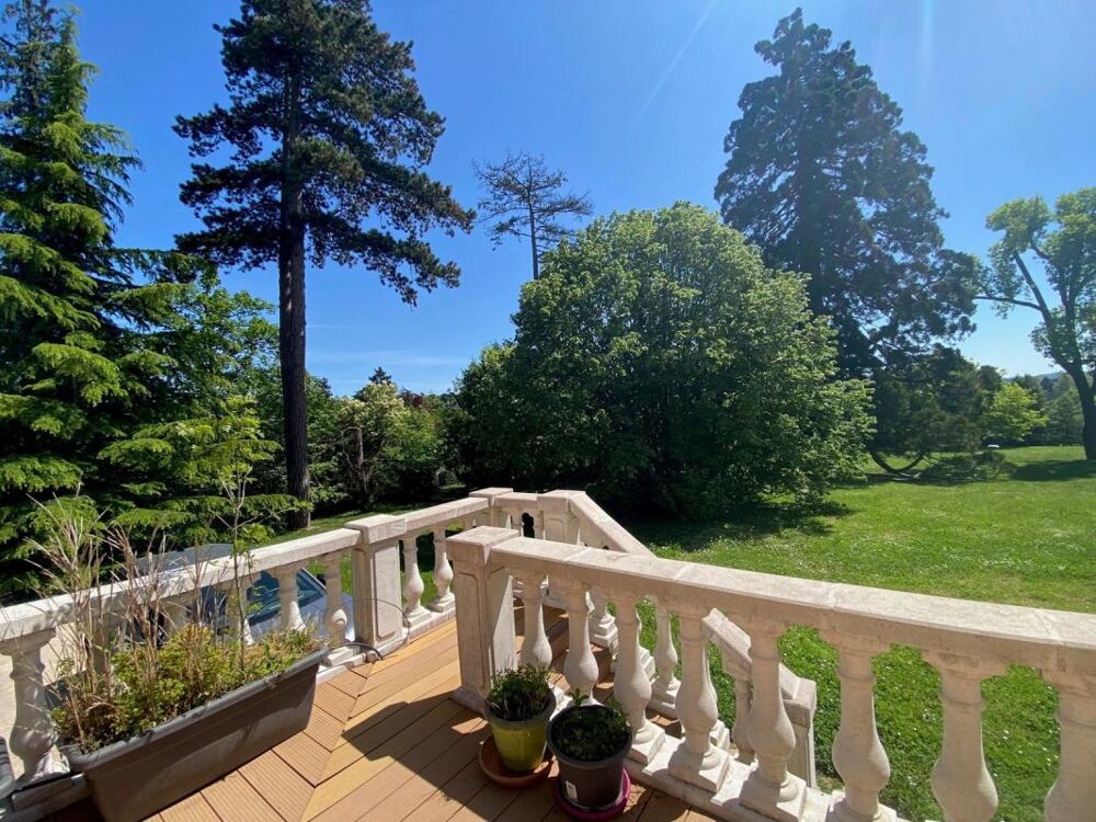 Ouest Lyon, T4 en rez de jardin dans Manoir