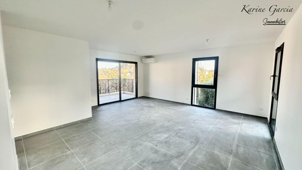 SIX FOURS LES PLAGES - APPARTEMENT DE TYPE 3 - SUPERFICIE 62 M² - PARKING SOUS SOL
