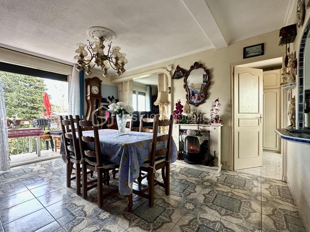 Vente Appartement Spacieux T4 avec balcon, proche commodités et plage La seyne sur mer