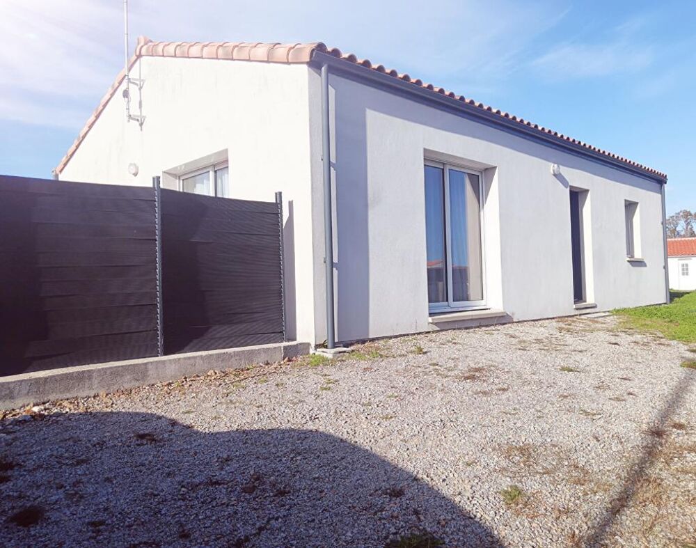 Vente Maison Maison 2 chambres - CHALLANS - 204250  TTC Challans