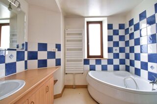 Immeuble à vendre 8 pièces 200 m²