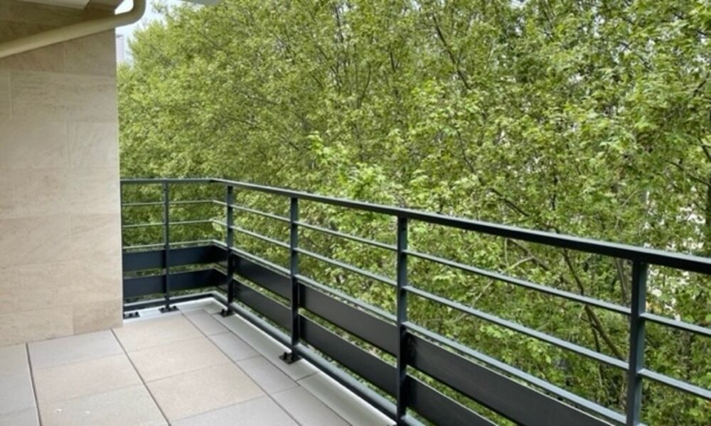 CLICHY (92110)  MÉTRO MAIRIE DE CLICHY  APPARTEMENT 2 PIÈCES MEUBLÉ AVEC TERRASSE- Quartier des Bateliers