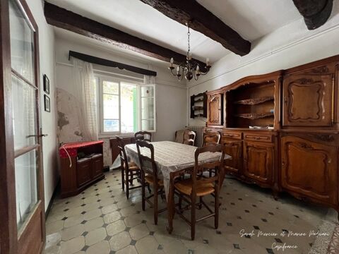 Dpt Bouches du Rhône (13), à vendre Saint Andiol, maison de village de 150 m² des années 1700, cour de 30m2, à rénover, proche d 250000 Saint-Andiol (13670)