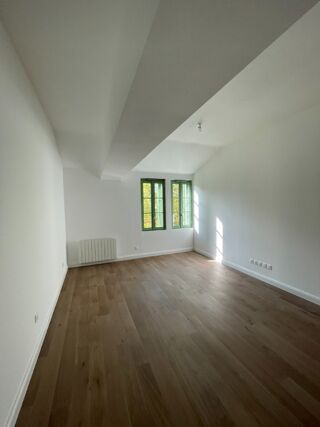  Appartement à louer 3 pièces 61 m²