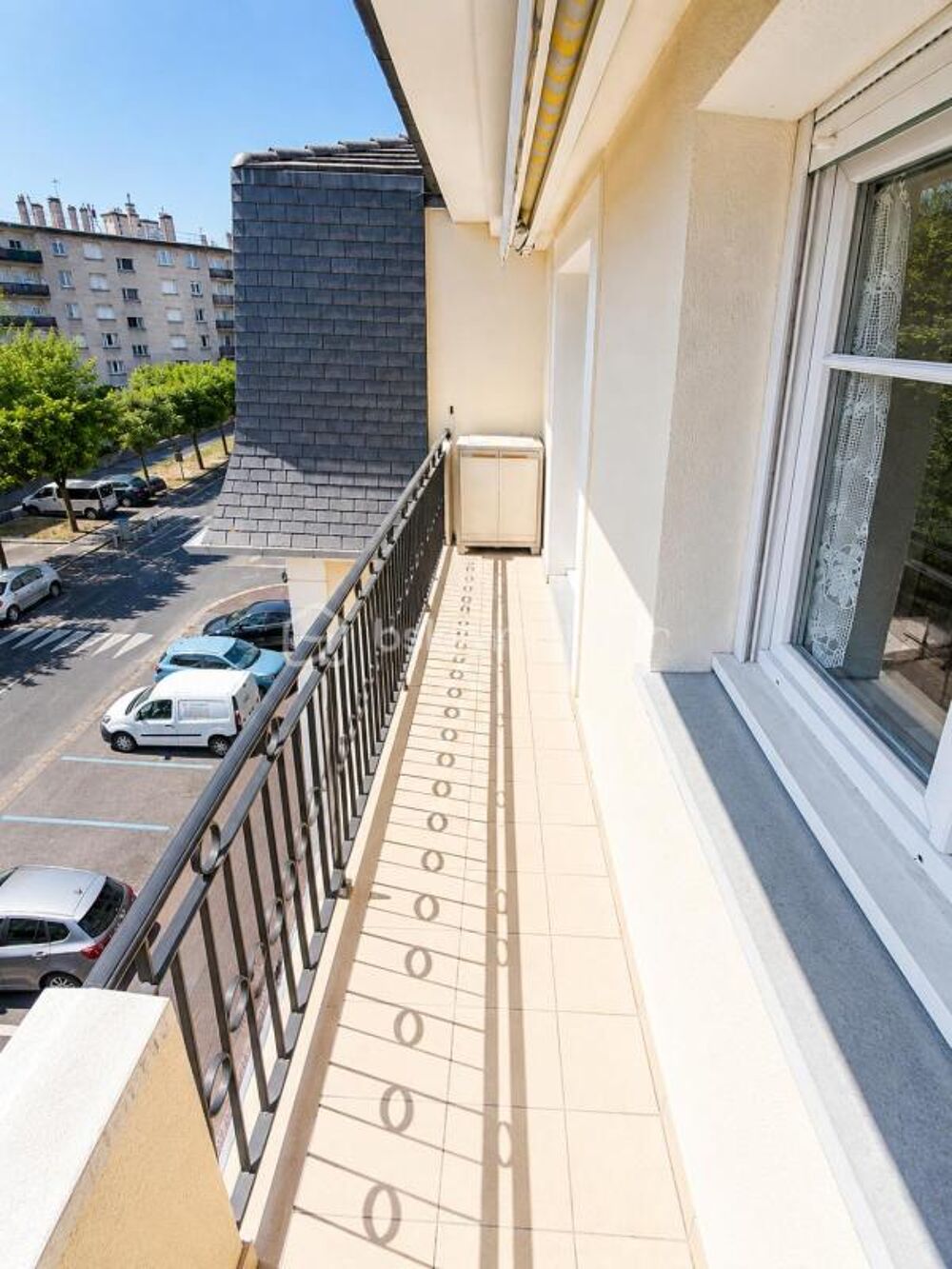 Vente Appartement LIVRY-GARGAN – QUARTIER DANTON–VAUBAN – DERNIER ÉTAGE – ASCENSEUR – DOUBLE BOX – BALCON PLEIN OUEST – RÉSIDENCE DE STANDING – 3 Livry gargan
