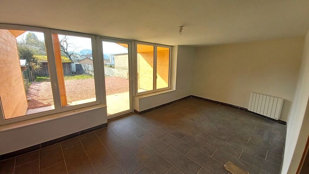 Maison de ville à CHAUFFAILLES - 110 m² avec jardin intérieur