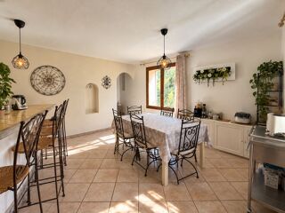  Maison à vendre 10 pièces 238 m²