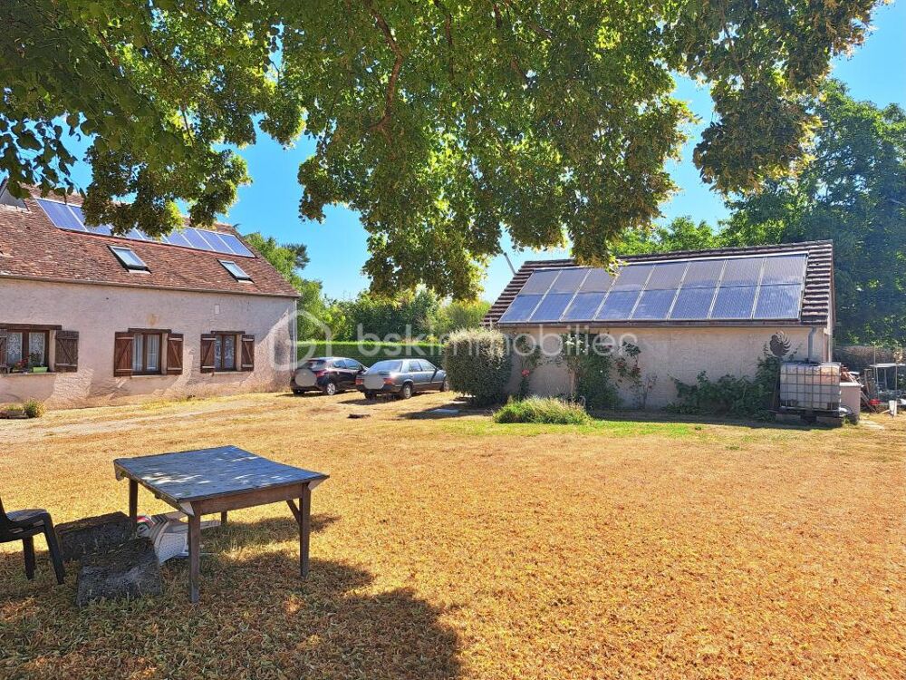 Vente Maison Longère Truyes avec terrain de 2342m Truyes