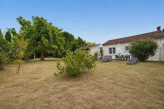  Propriété/château à vendre 4 pièces 180 m²
