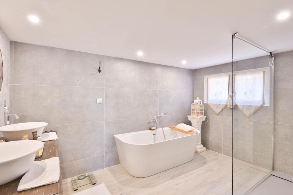 � vendre  Maison Charbonni�res-les-Bains (69260)