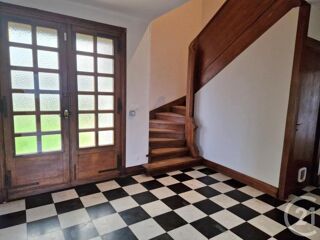  Maison à louer 8 pièces 194 m²