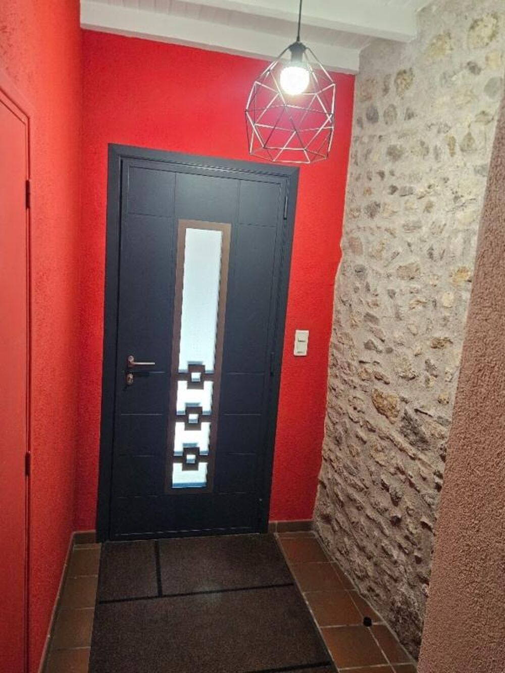 Vente Maison CHALEUREUSE MAISON DE VILLAGE + TERRASSE + GARAGE Vertaizon