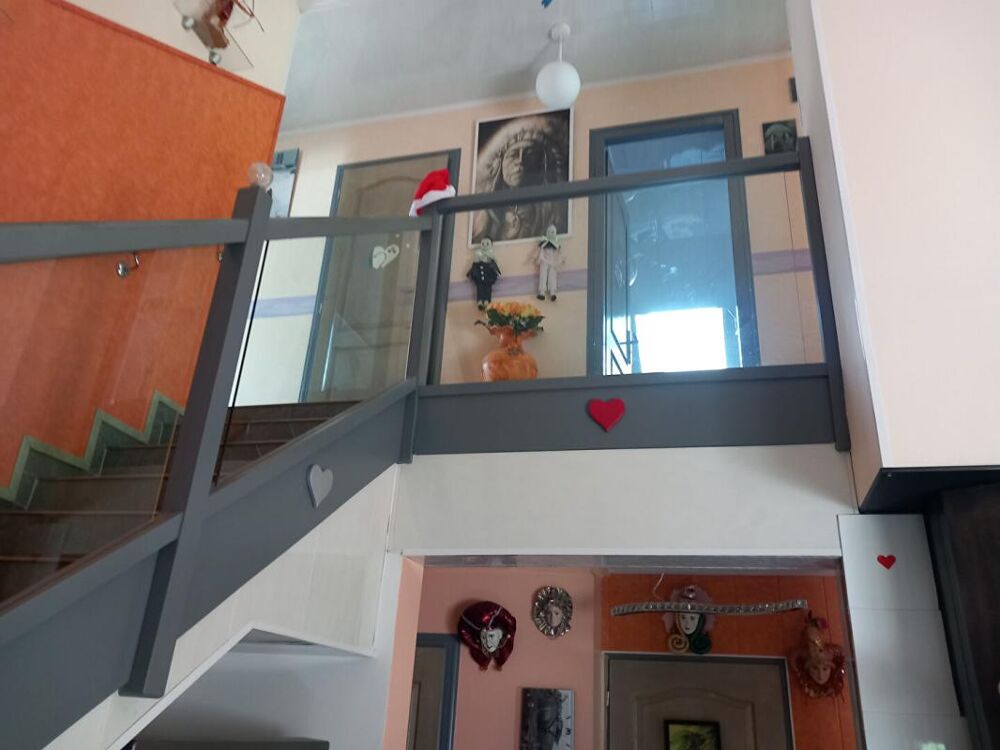Vente Maison Maison  6 pièce(s) 179 m2 Saint avre