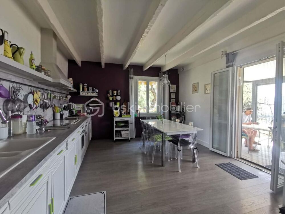 à vendre  Propriété/château Thoard (04380)