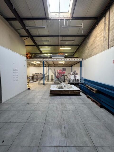 ENTREPOT/BUREAUX 185M²  A LOUER NOISY-LE-GRAND 3150 93160 Noisy le grand