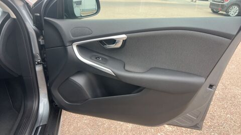 V40 II 1.5 T3 152 Geartronic 6 Signature 2018 occasion 76120 Le Grand Quevilly