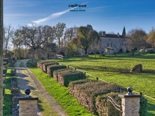  Propri�t�/ch�teau � vendre 8 pi�ces 220 m�