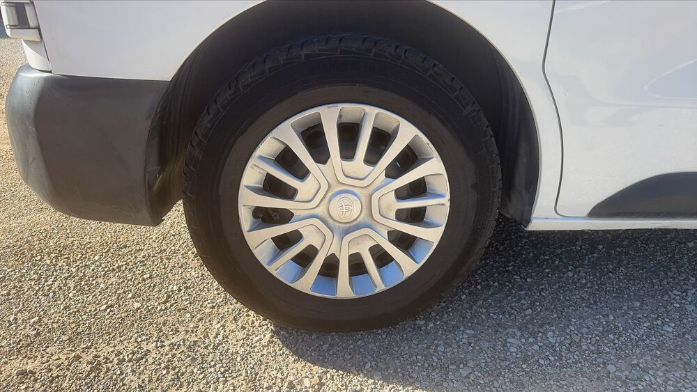 Proace 1.5 D-4D 120 Dynamic - 3 places 2021 occasion 13350 Charleval