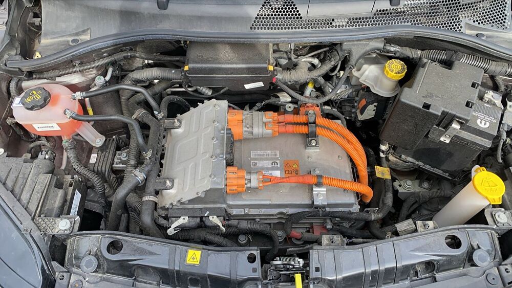 500 III 118 42kWh Icone - Automatique 2021 occasion 83600 Frejus