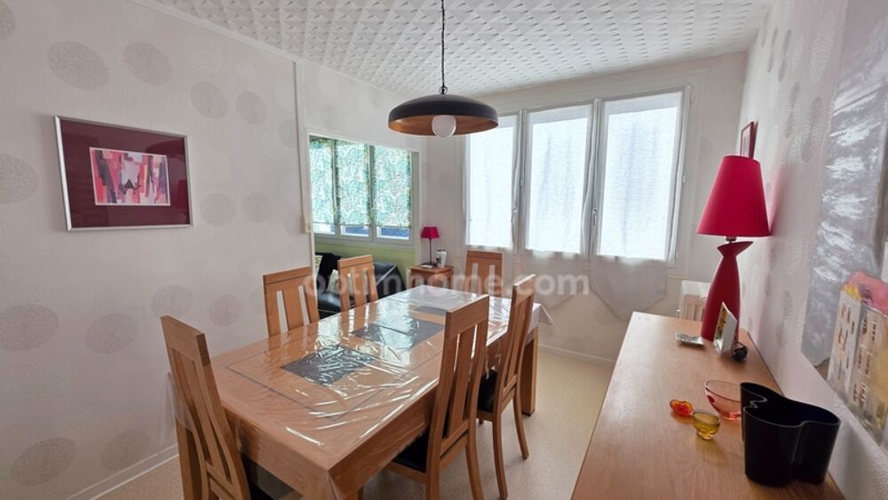 PROCHE CARMES BEL APPARTEMENT RENOVE AU 4 EME ETAGE SANS ASCENSEUR AVEC GARAGE ET CAVE