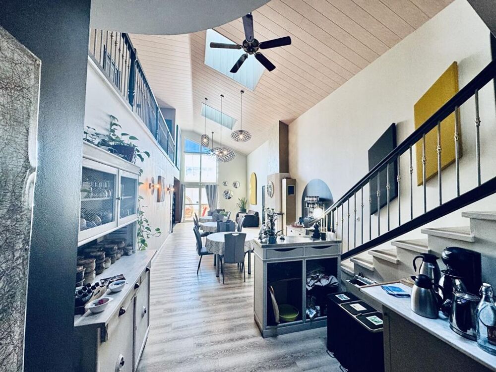 EXCLUSIVITÉ ? Propriété d'exception de 380 m² sur 2 hectares