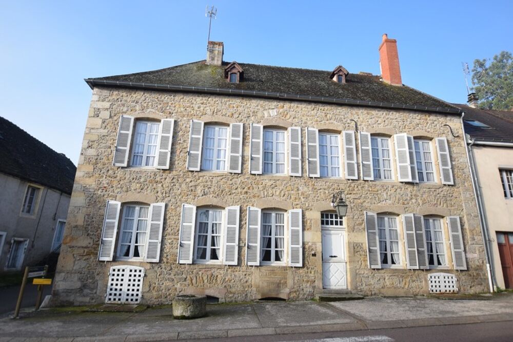 Propriete en pierres de 252 m2, avec dépendances, à COUCHES avec 1186 m2 de terrain