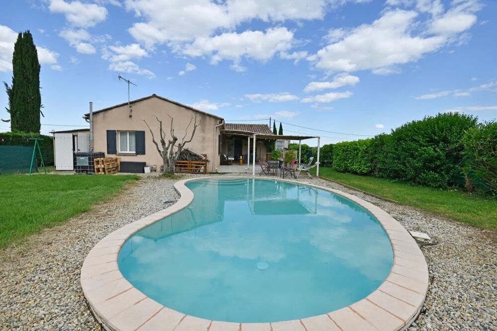 Maison plain-pied 152 m² loué à Saint-Julien-de-Peyrolas