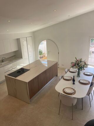 Maison à louer 6 pièces 155 m²