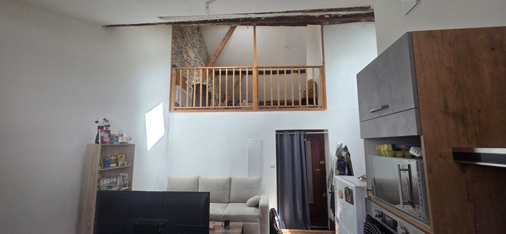 Appartement T2, rénové entièrement, 85m², mezzanine, centre de LARUNS (64)