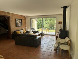  Propriété/château à vendre 8 pièces 225 m²