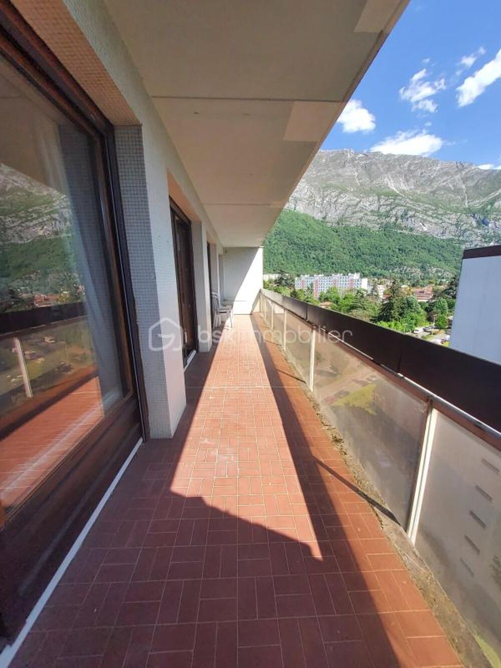 Vente Appartement ? SAINT-ÉGRÈVE – RÉSIDENCE BARNAVE – 4 PIÈCES 102 m² – DERNIER ÉTAGE – BALCON 16 m² – VUE PARC ET MONTAGNE Saint egreve