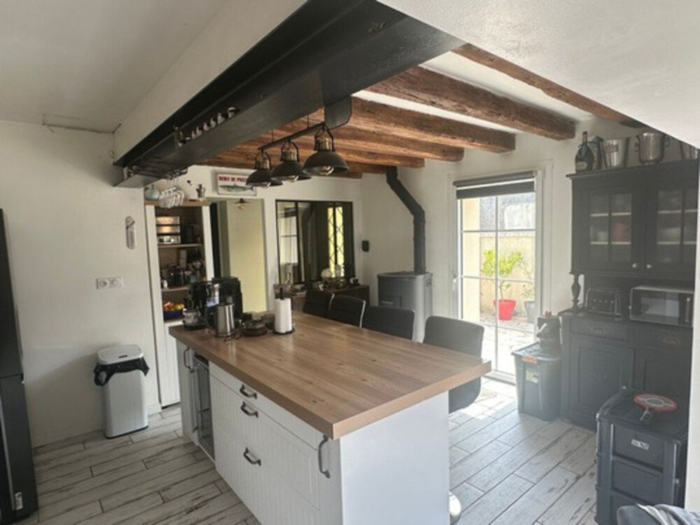 Saumur(49400) à 2,5km du coeur de ville, maison de 110m² entièrement restaurée - Garage - Jardin indépendant
