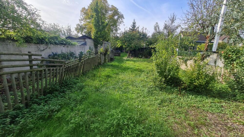 Maison Osny - 6 pièce(s) 138.44 m2 - 3 chambres - 851 m² de terrain secteur calme et recherché