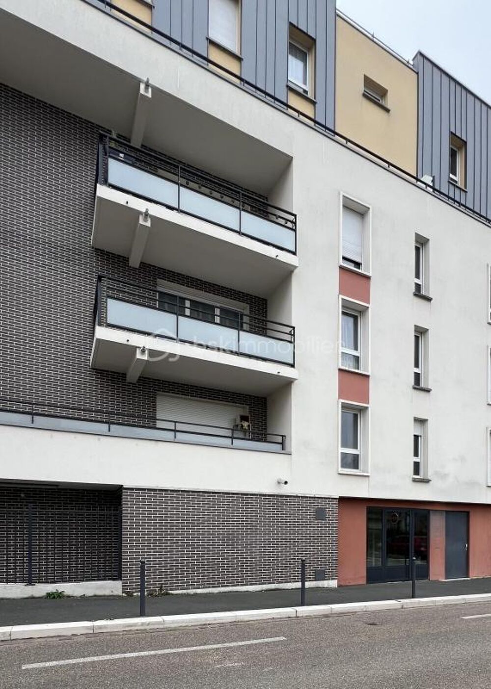 Appartement moderne de 61m² avec balcon et double parking
