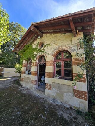  Maison  vendre 5 pices 360 m