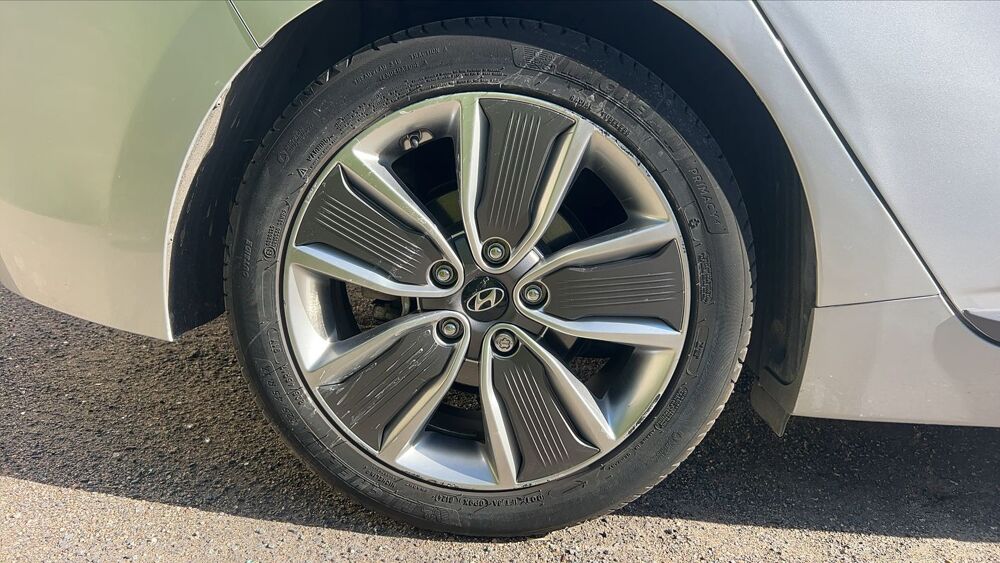 Ioniq 1.6 GDi 141 Hybrid DCT6 Creative - Premi&egrave;re main 2019 occasion 95700 Roissy En France