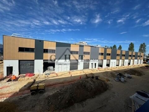 A LOUER-MORANGIS-122m&sup2; 1626 91420 Morangis