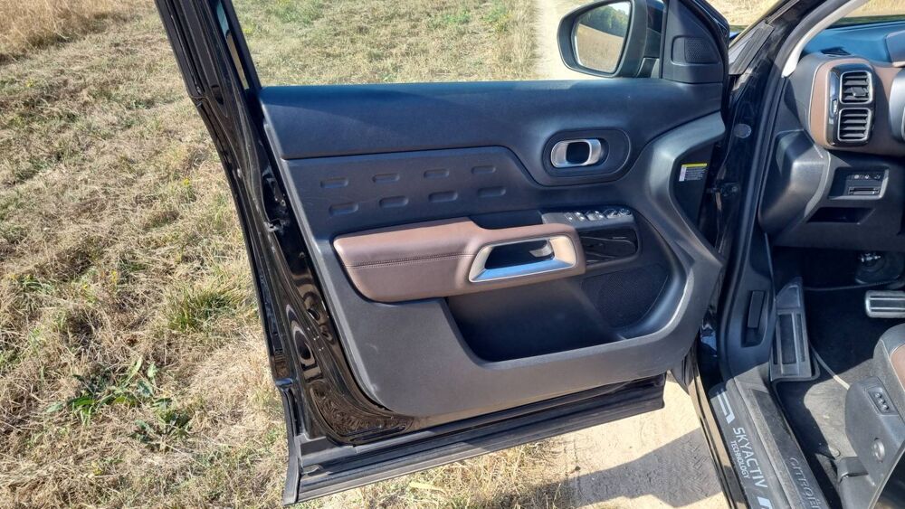 C5 aircross I 1.5 BlueHDi 130 EAT8 Shine Pack - Automatique 2019 occasion 77140 Nemours