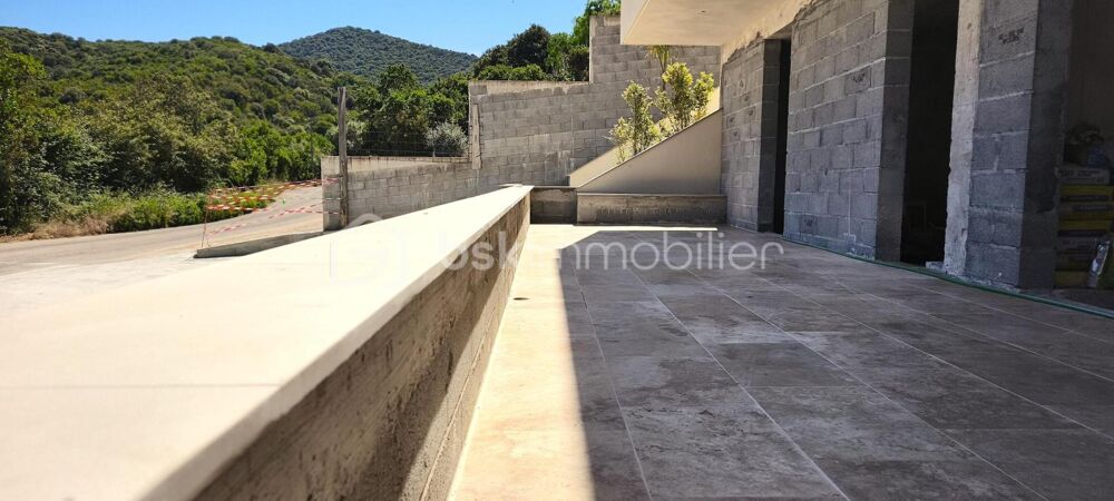 Corse - Rive sud dAjaccio à Pietrosella- Résidence ORZIOLO 2. Appartement T3 de 66 m2 + terrasse de 28 m2, situé à 3 km de la m