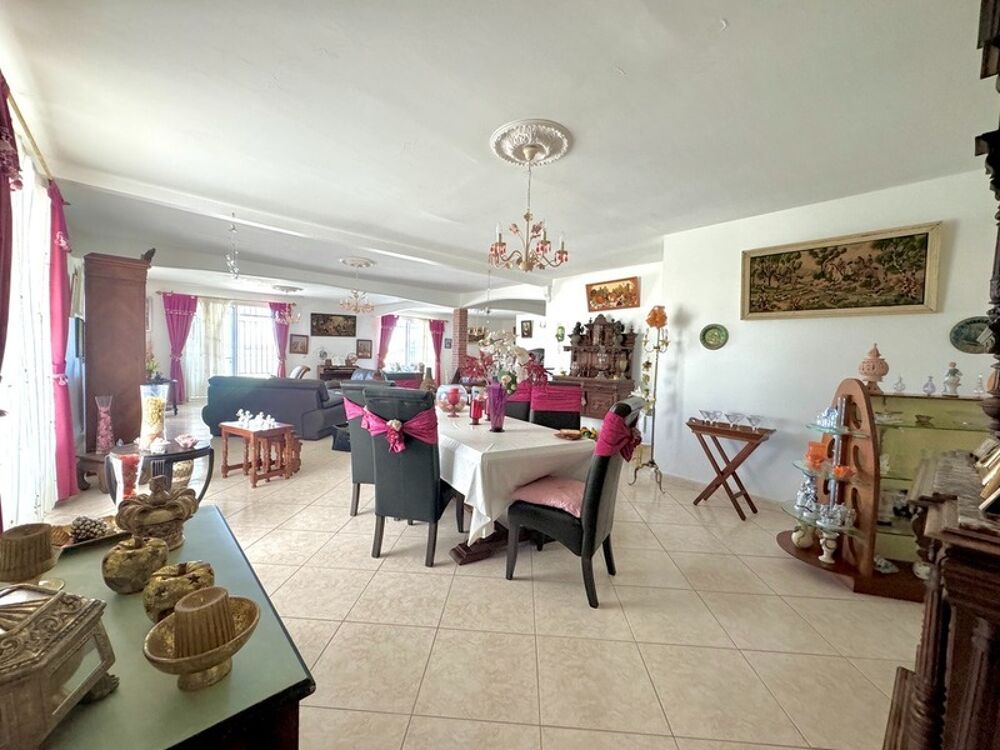 EN EXCLUSIVITÉ  VILLA DE CARACTÈRE AVEC VUE PANORAMIQUE  SAINT-FRANÇOIS