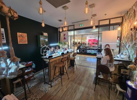   LOCAL COMMERCIAL TRES BIEN PLACÉ - Surface dédiée clientèle 33 m² – Galerie Marchande Cap Sud – AVIGNON 