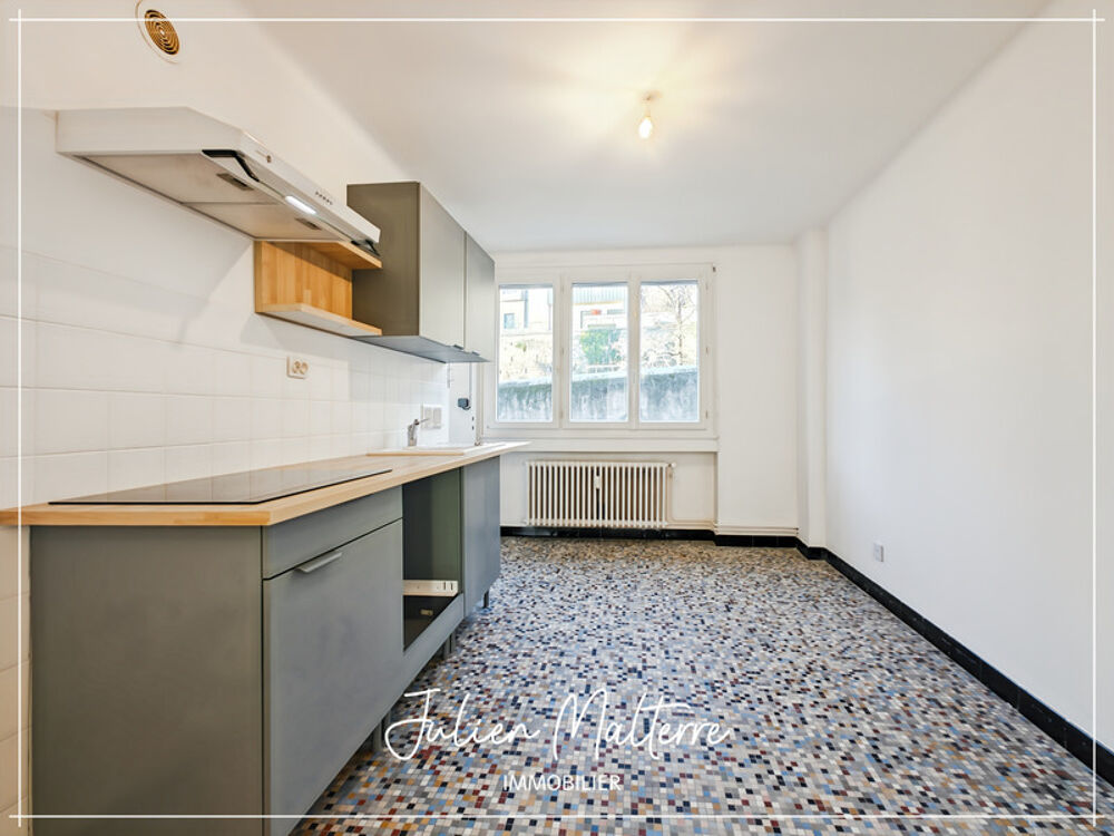Appartement 4 pièces 86 m2 - 785 € (plus charges locatives 140 € et garage 80 €)